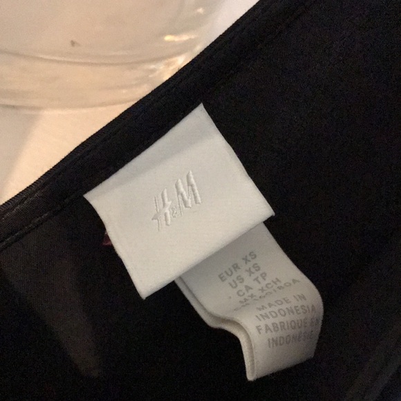 H&M flounced hem vneck tank dress. - Picture 4 of 4